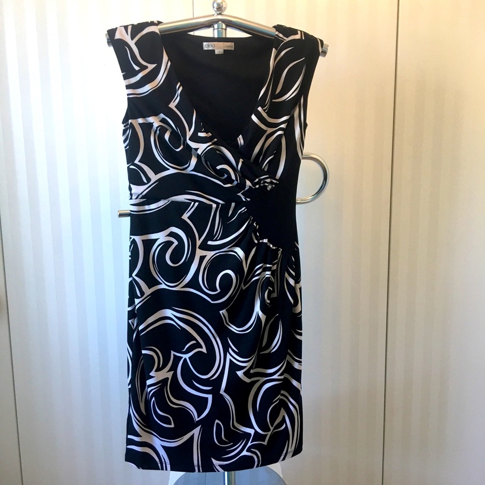 Cleo Petites black and white swirl lined dress Size 6